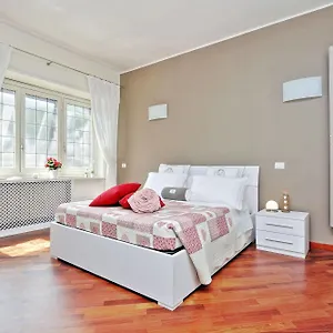 3* Affittacamere San Pietro Stazione